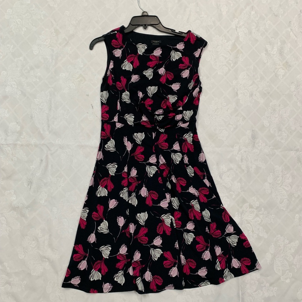 Black sleeveless dress with flowers
